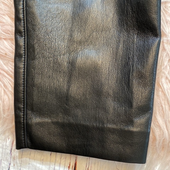 Aritzia Babaton Command Cropped High Rise Faux Leather Pants sz 4 - Picture 6 of 9